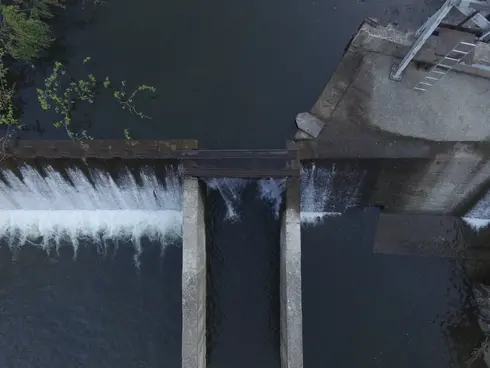 Mons hydraulic dam