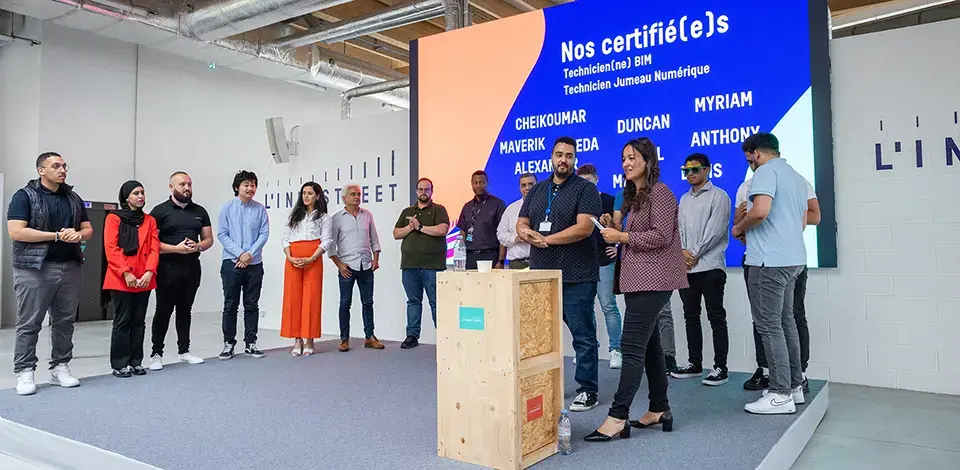 Les jeunes apprenants certifiés pour le métier de techniciens BIM Modeleurs et au nouveau métier de développeurs No-Code.