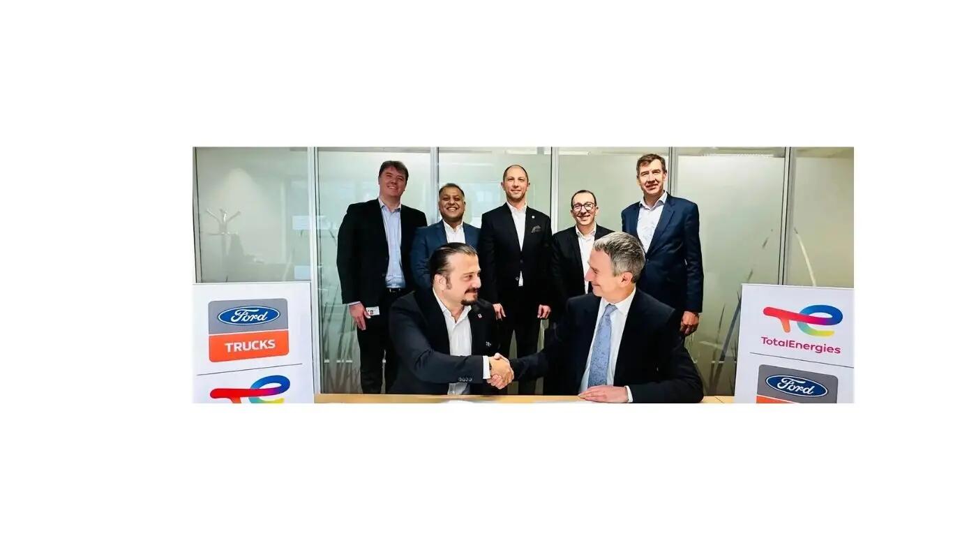 TotalEnergies Lubrifiants und Ford unterschreiben Partnerschaft