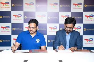 Ramana Sambu, Co-Founder & CBO, Automovill & Syed Shakilur Rahman, CEO, Lubricants South Asia, TEMIPL at the partnership signing ceremony