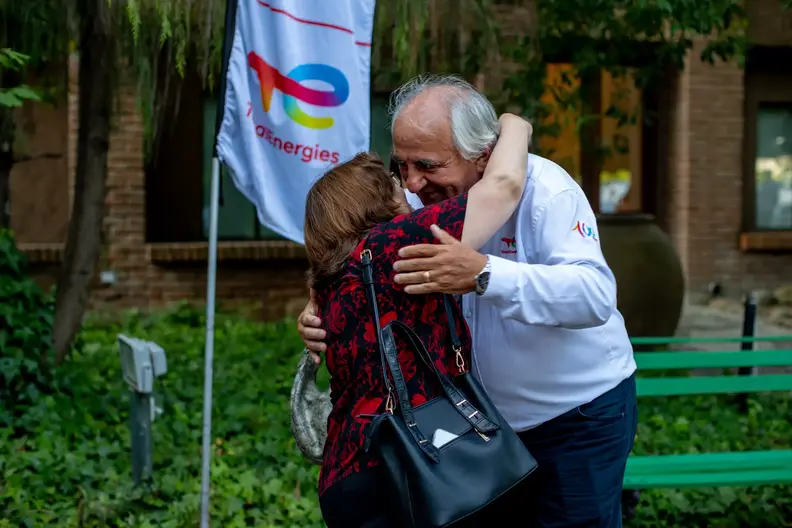 TotalEnergies: 20 años en Chile con innovación constante y la excelencia técnica en aceites de motor.