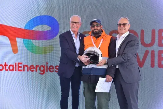 Jacques-Emmanuel Saulnier et Abdesslam Rhnimi lors de la cérémonie « 1Casque, 1Vie » du 17 février