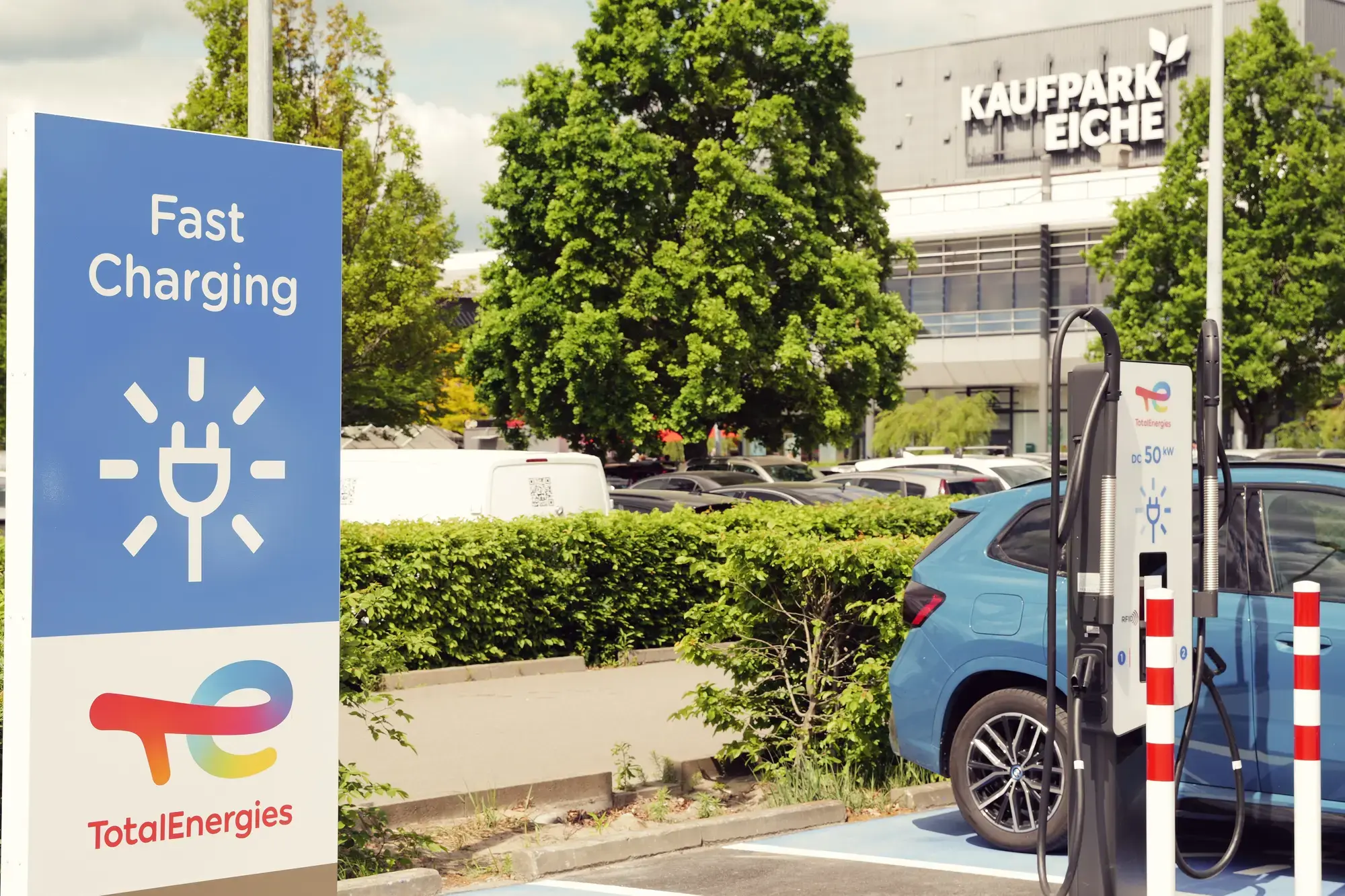 TotalEnergies Ladesaeulen Kaufpark Eiche