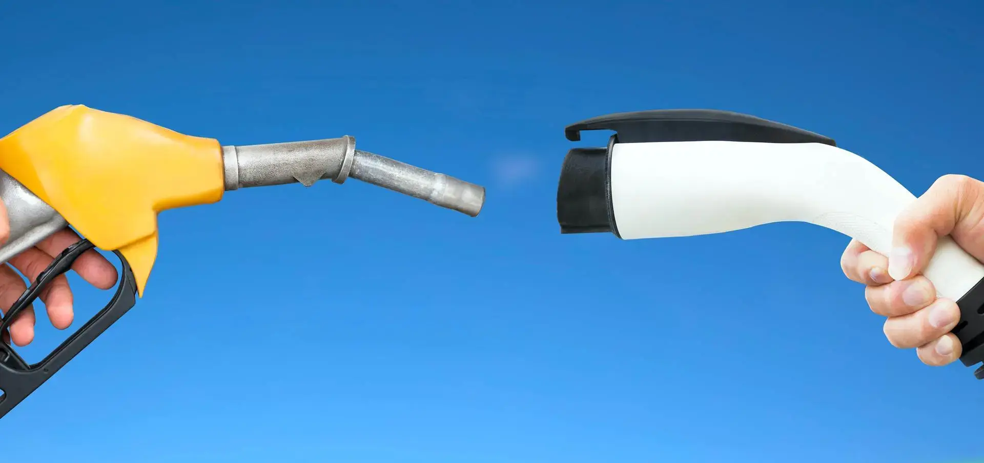 elektrisch-vs-brandstof