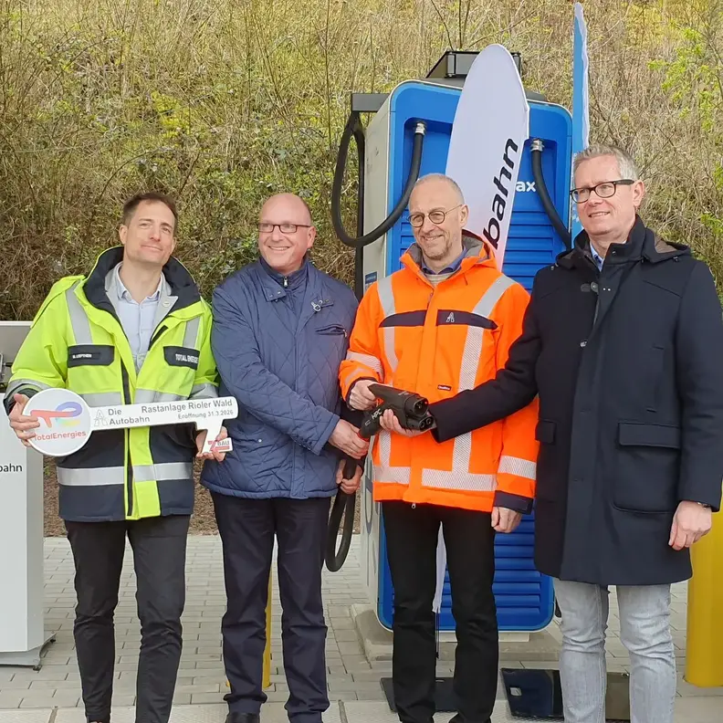 die autobahn gmbh und totalenergies_riola wald