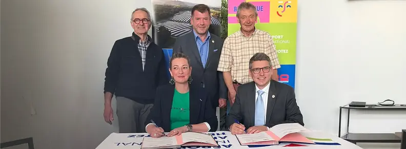 Signature du partenariat pour la centrale solaire de l'aéroport international d'Amiens