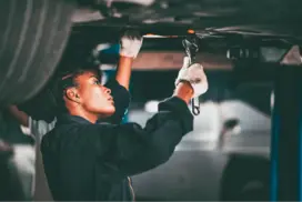 que_faire_avec_une_huile_de_moteur_usage_adobestock_550539323_1.png