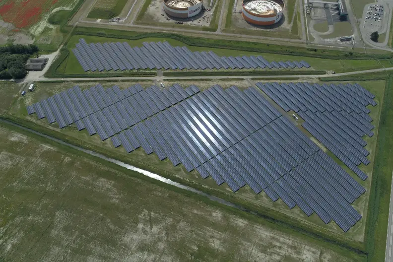 Solar farm at Zeeland refinery