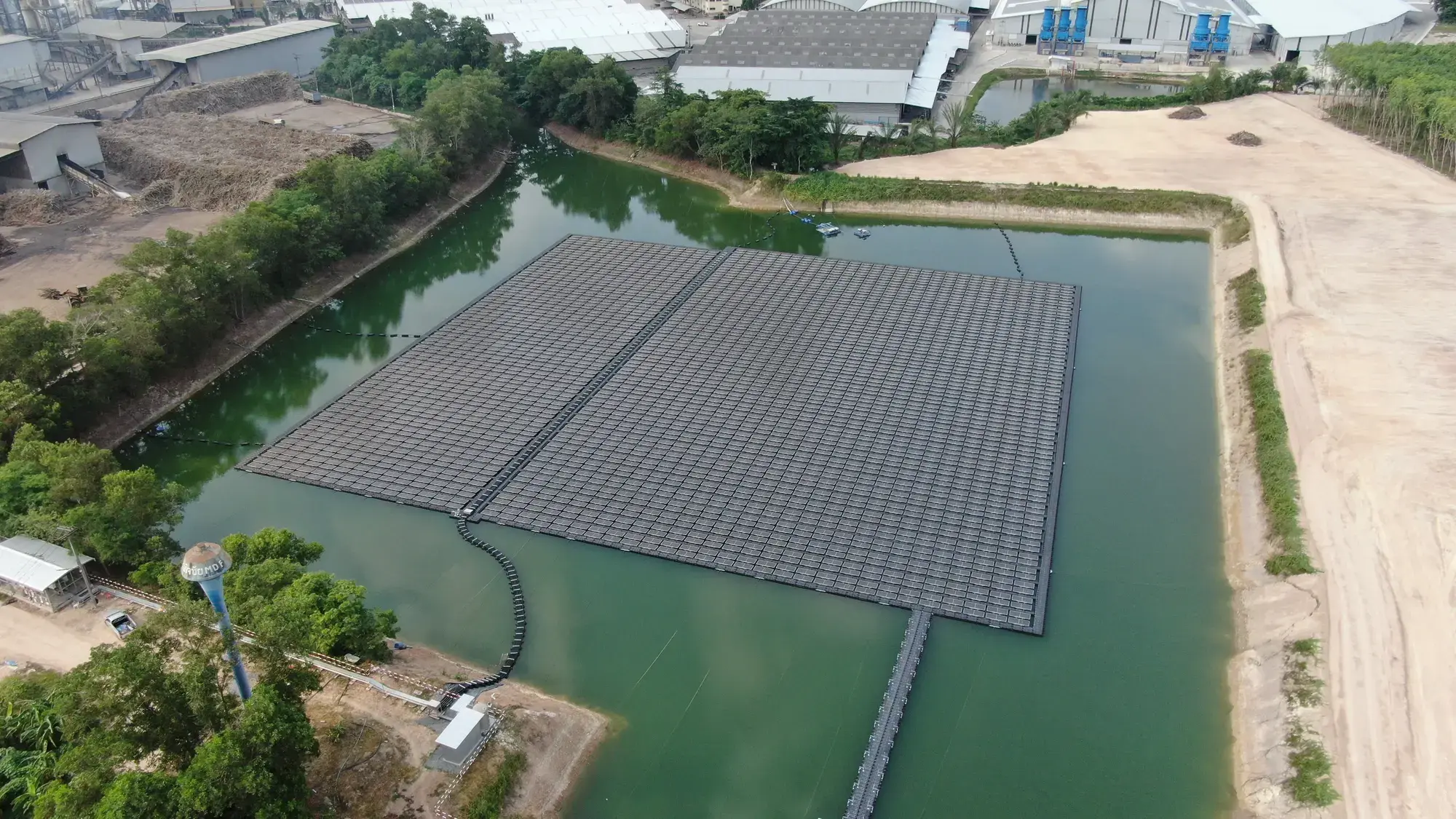 S Kijchai - Thailand - floating on site solar installation - DG APAC