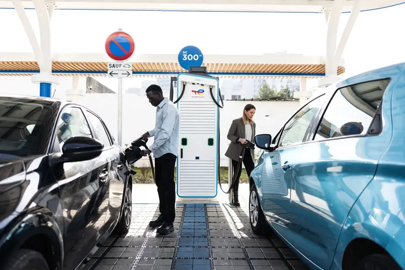 Station-service multi-énergies, Villejuif