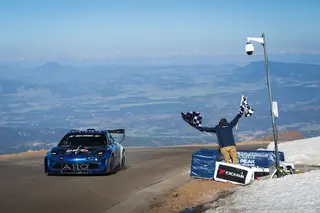 Voiture de course Alpine au Pikes Peak