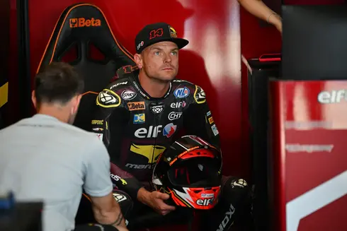 20250717-sam-lowes-helmet