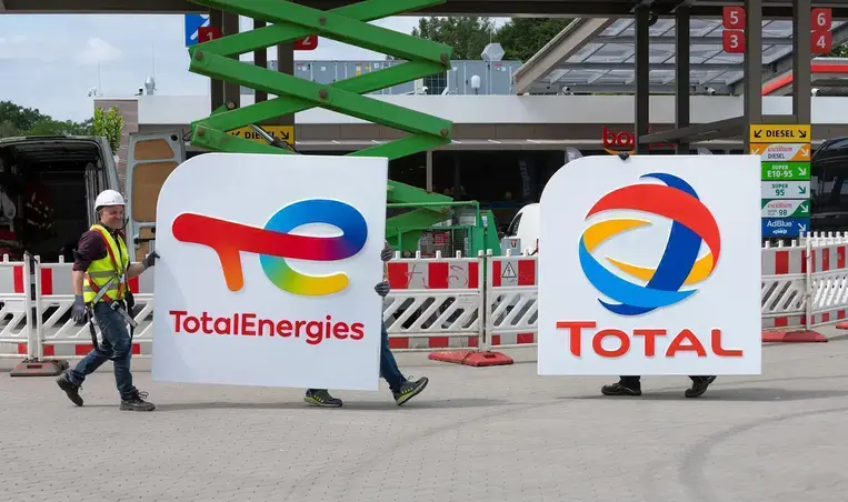 Rebranding of a TotalEnergies station in Ferch, Germany
