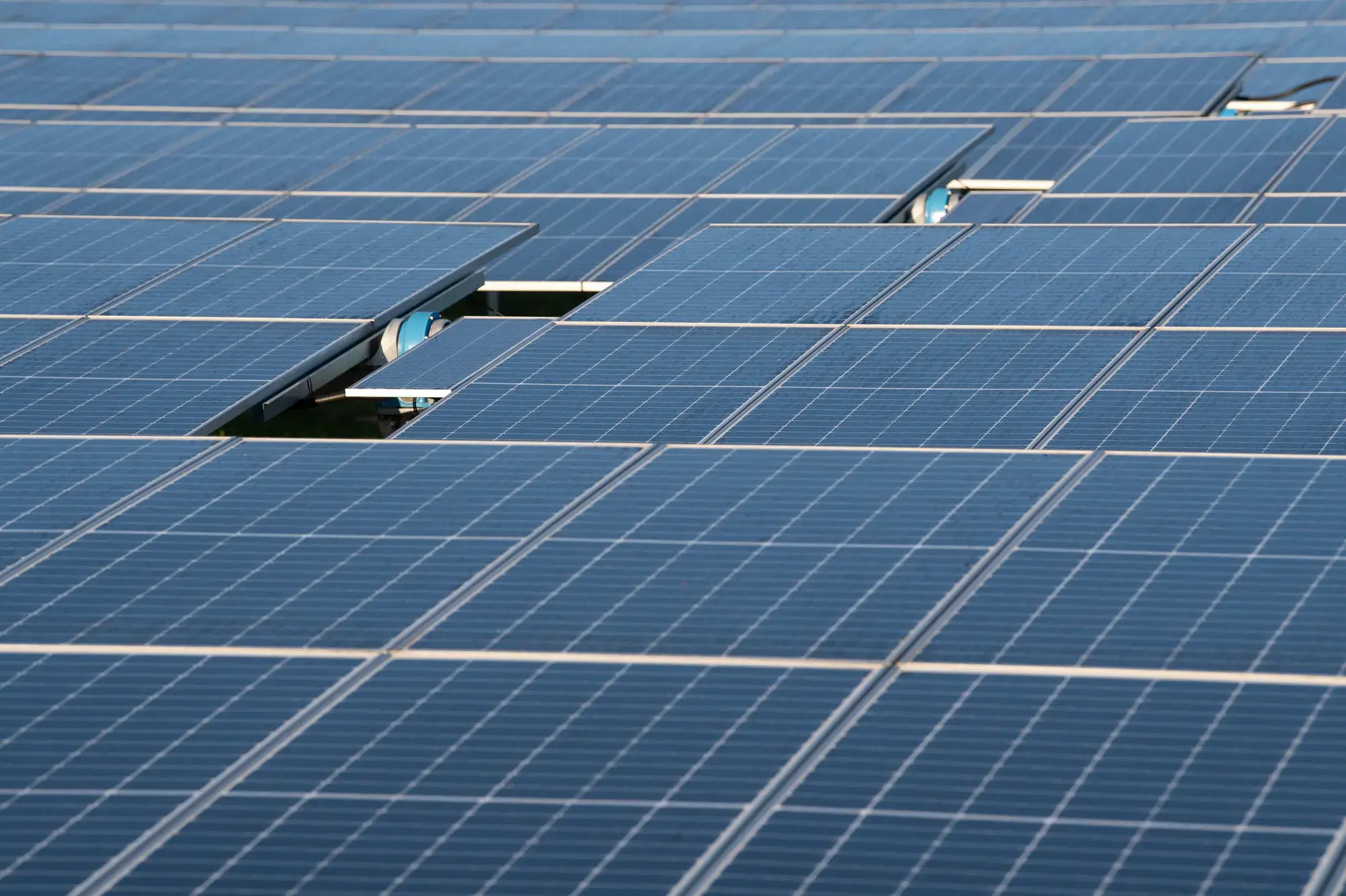 Centrale solaire au sol de Monein, Pyrénées Atlantique-France, développée par Total Quadran