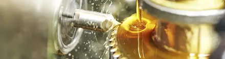 TotalEnergies har smøreolier til mange formål og flere typer maskiner og applikationer i flere sektorer i industrien.&nbsp;
