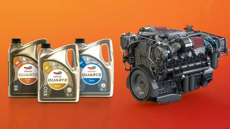 Aceites Quartz de TotalEnergies junto a motor.