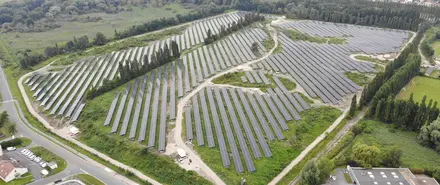 Vu de drone de la centrale solaire de Villers-Saint-Paul