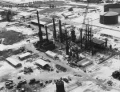 Le chantier de la raffinerie de Port-Gentil