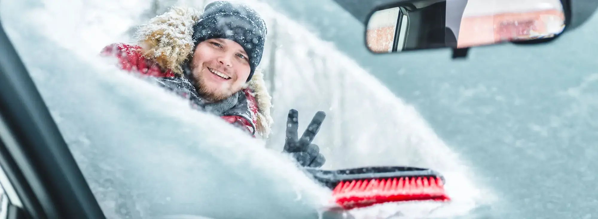 image - homme en hiver sous la neige