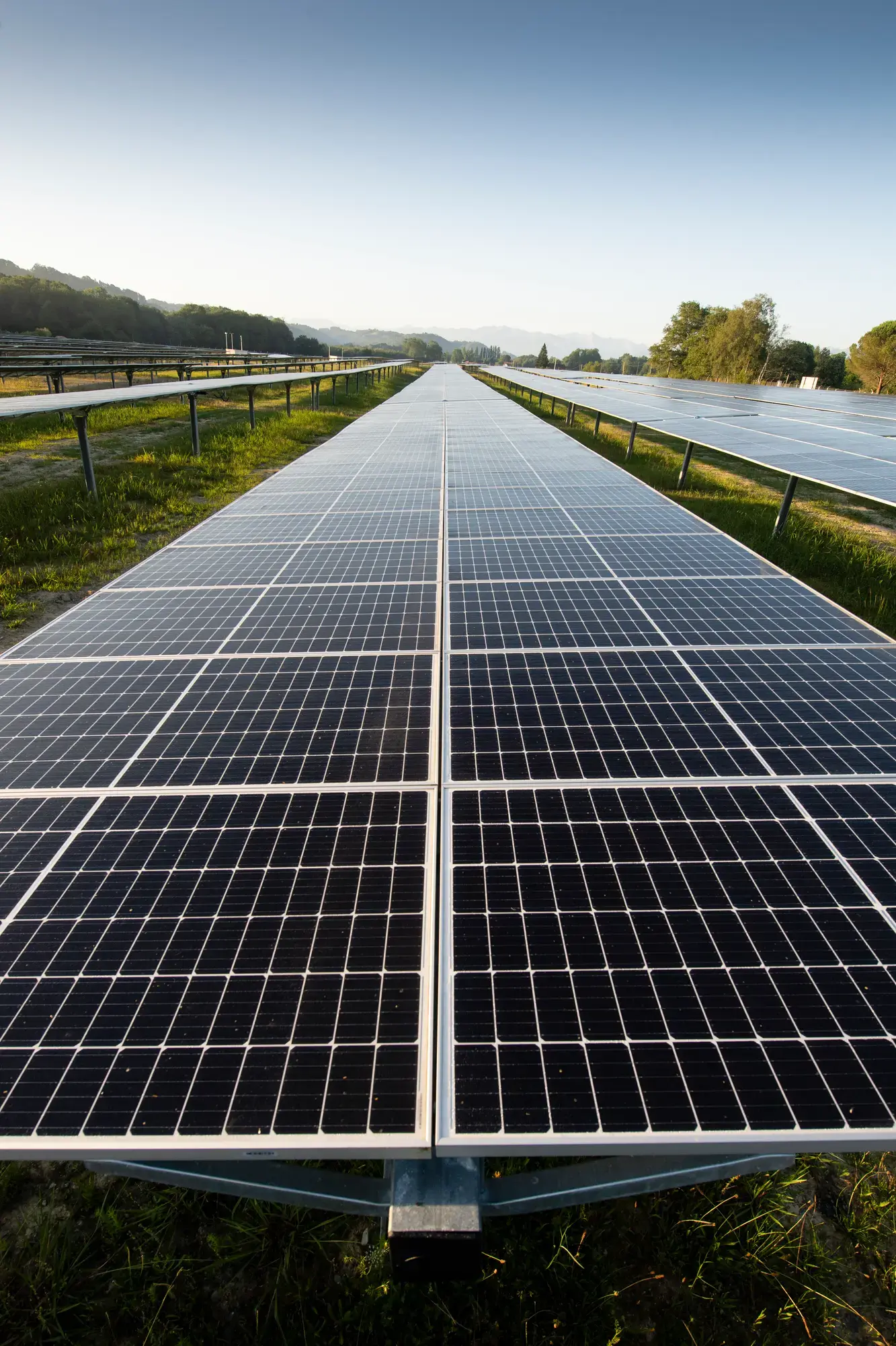 Ground-mounted solar power plant developped by Total Quadran, located in Morein, Pyrénées Atlantique-France.