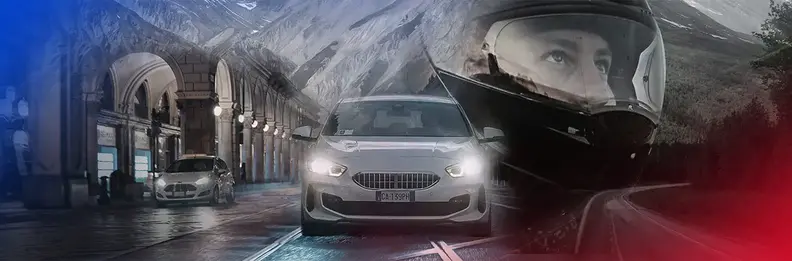 Koláž osbních automobilů v nočním městě a detail motocyklisty a horské silnice