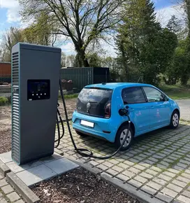 Ladesäule AUfladung eines e-Autos