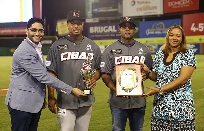 MOISES SIERRA - MEJOR BATEADORRAMÓN RAMIREZ - MENCIÓN ESPECIAL