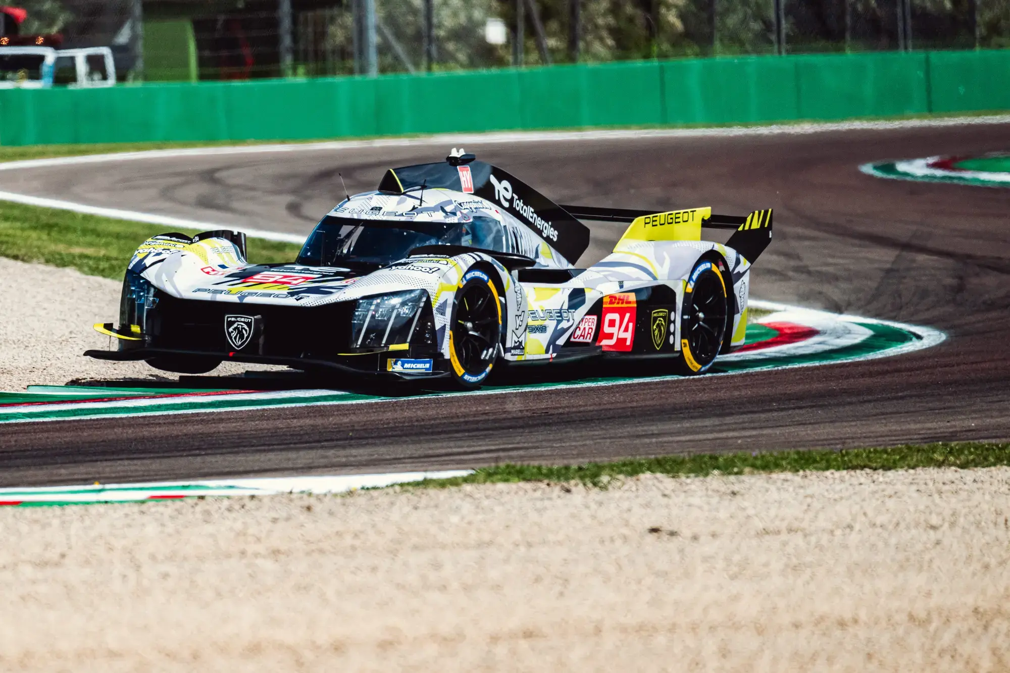 TotalEnergies FIA WEC Peugeot9x8 Motorsport Hypercar Peugeot Racing Pioneering Performance Again World Endurance Championship Transición Energética Excellium Racing 100 Aceite De Motor Cambio De Aceite Hypercar LeMans24 6h Imola