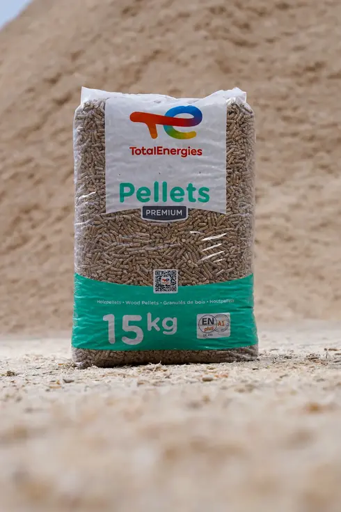 totalenergies-premium-holz-pellets--sackware-15 kg