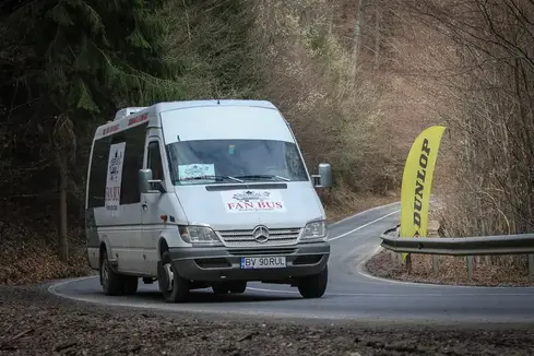 Fan Bus