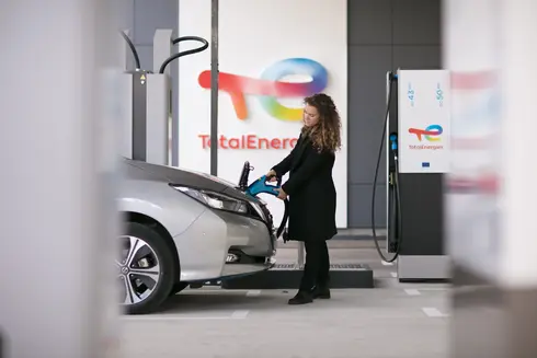 La Défense e.station with the colours of TotalEnergies