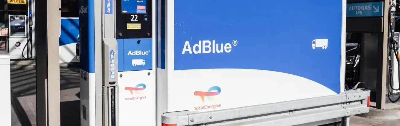 AdBlue an einer TotalEnergies Tankstelle