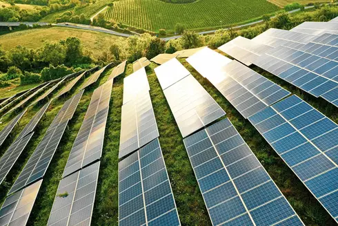 Solarpanele in der Sonne