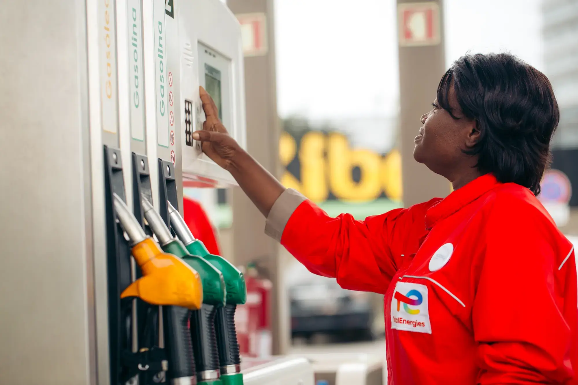 Capossoca Gas Station (Luanda, Angola)