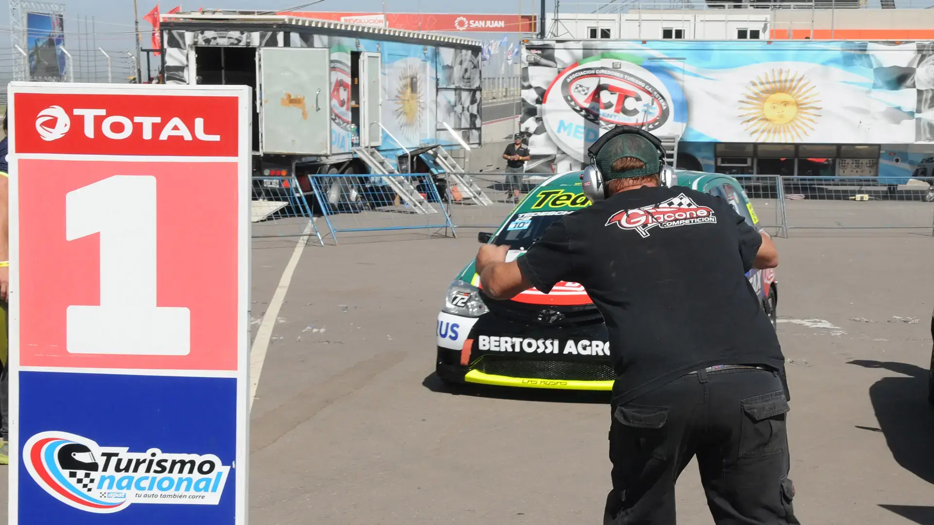 Lucas Tedeschi, otro de los pilotos ganadores del fin de semana en San Juan