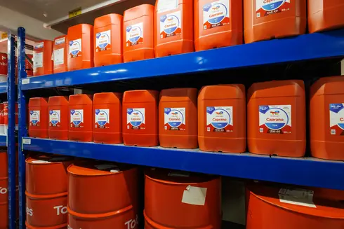 Marine Lubricants Caprano in Kanistern und Fäßern
