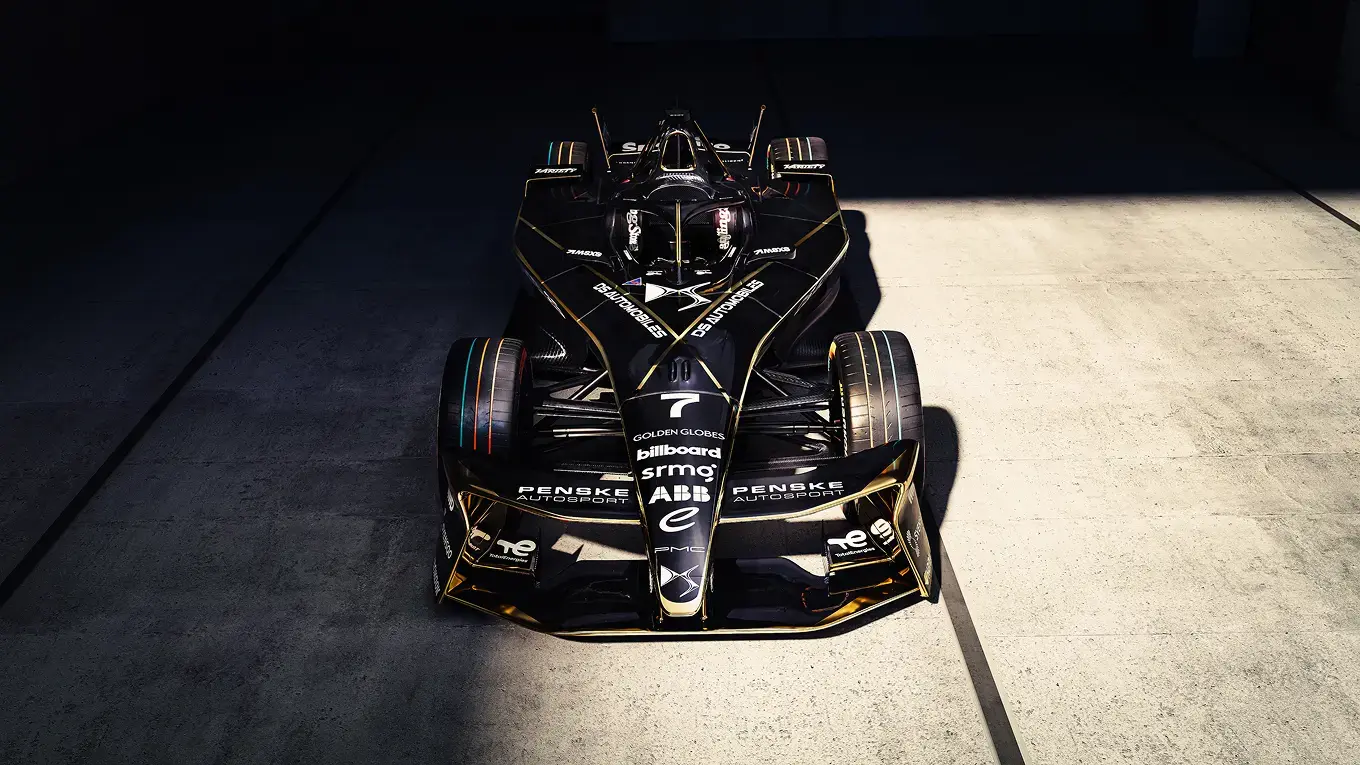 voiture DS E-TENSE FE25 de Maximilian Günther (N°7) avec halos, rétroviseurs, ailerons avant et arrière de couleur noire