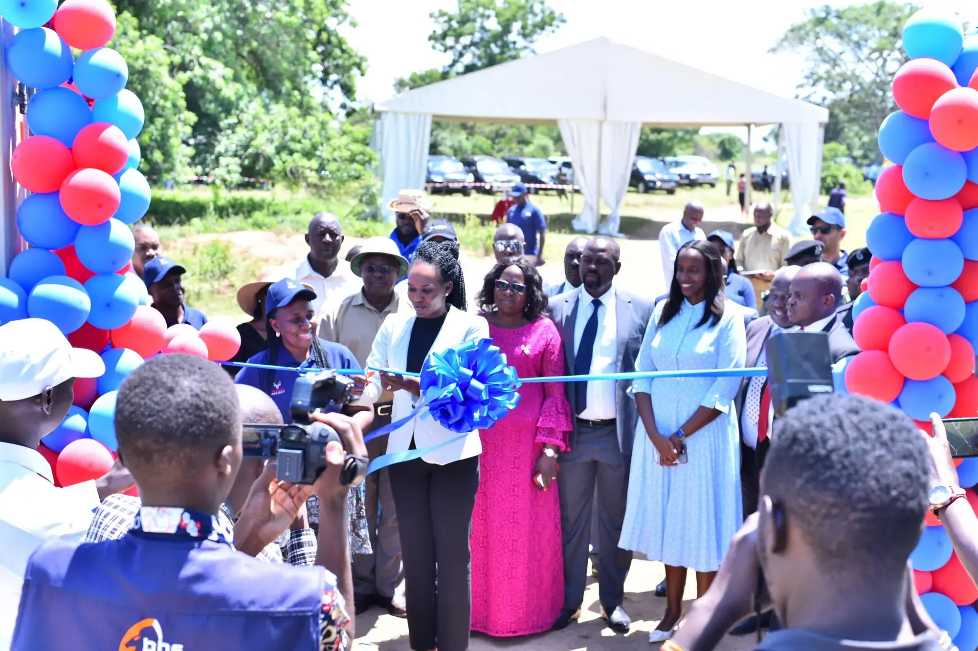 ribbon_cutting_at_a_resettlement_house.jpg