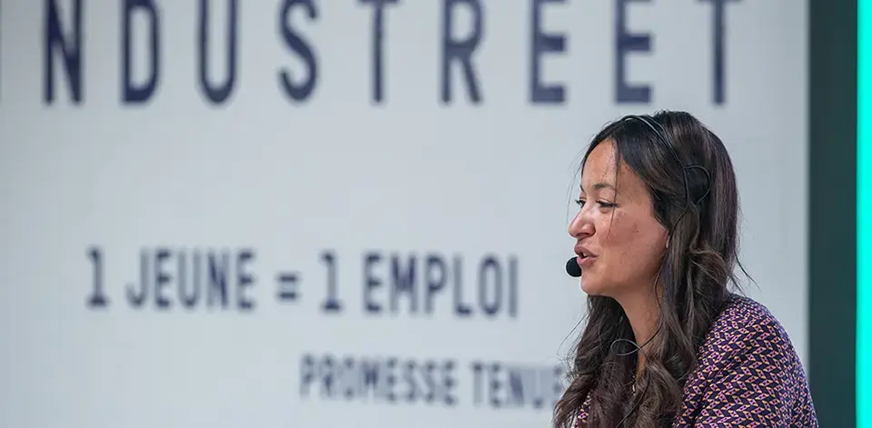 Safia Tami, Directrice Partenariat et Recrutement, en maîtresse de cérémonie.