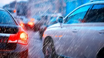 Conducir bajo la lluvia
