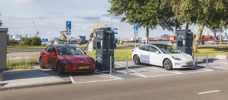 snelladers rotterdamse haven final.png 2