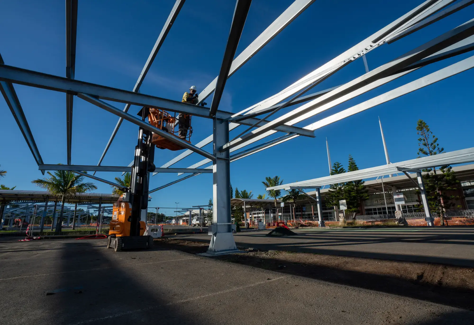 Etape 3 Structure des ombrières marche de gros