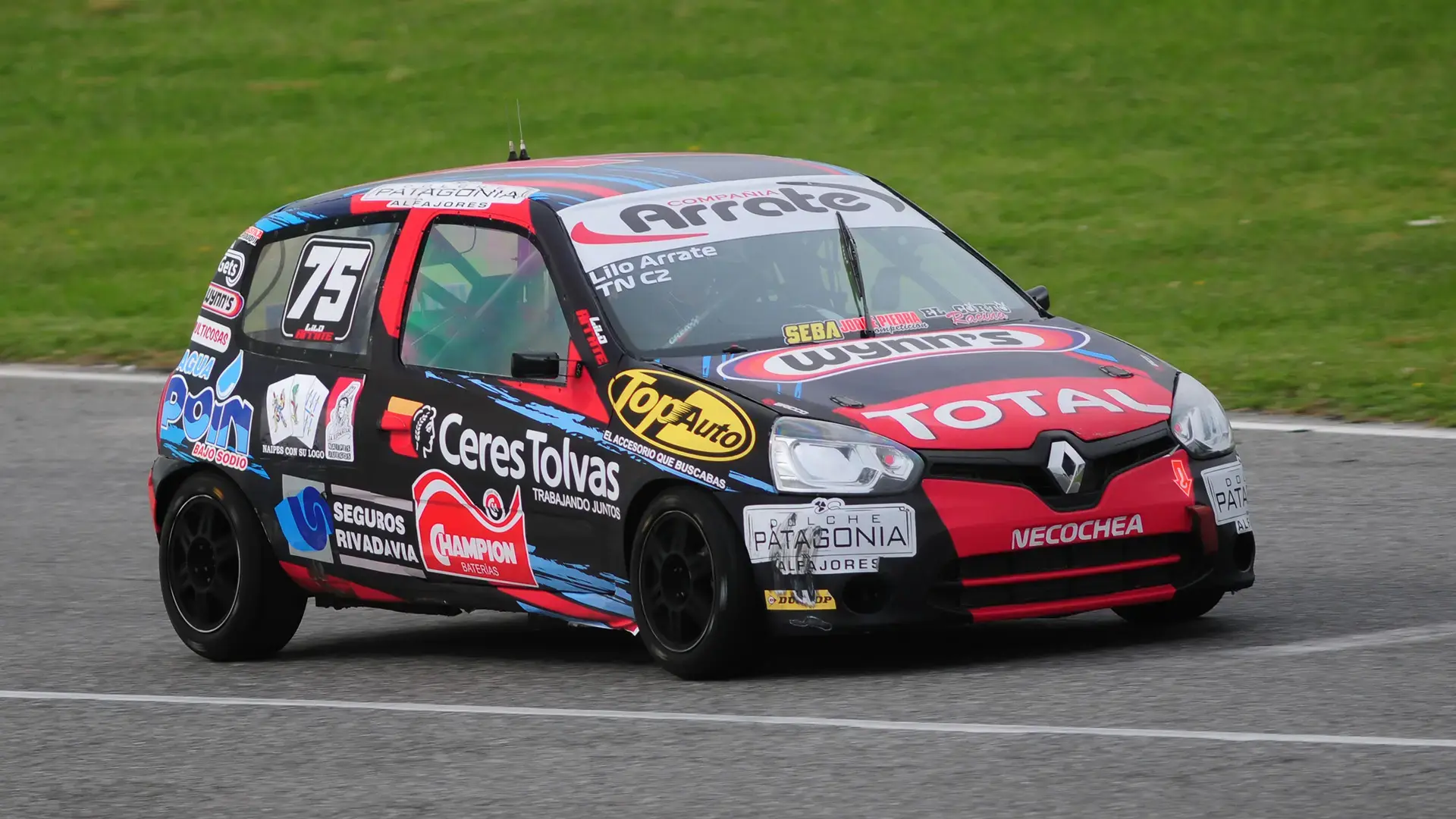 Lilo Arrate en la recta de La Plata