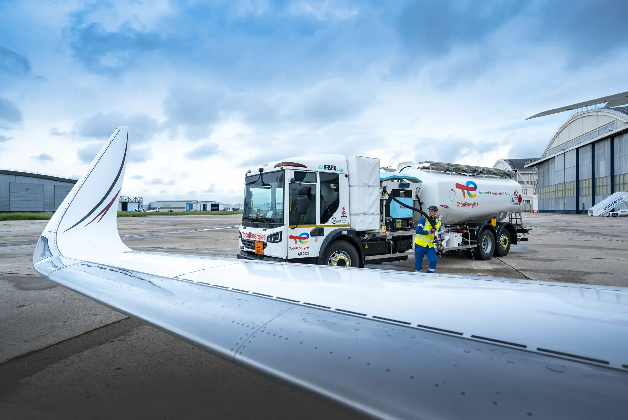 Le Bourget photos -  TotalEnergies aviation refuelling