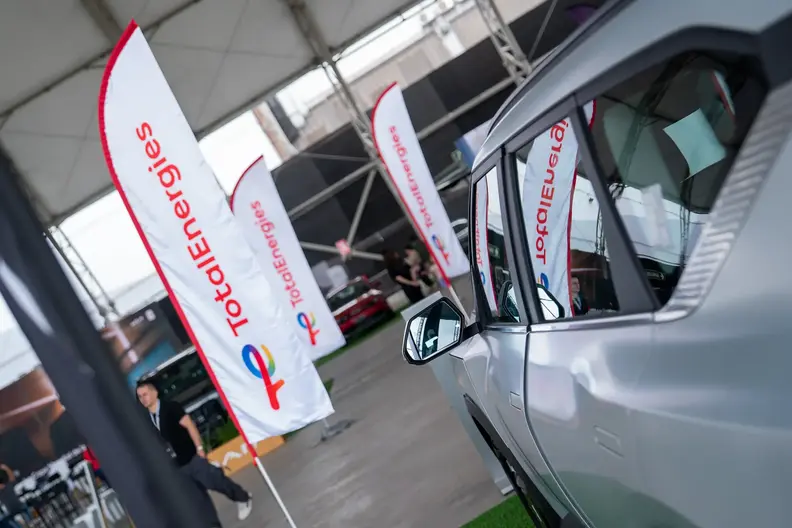 kia fan exerience slider