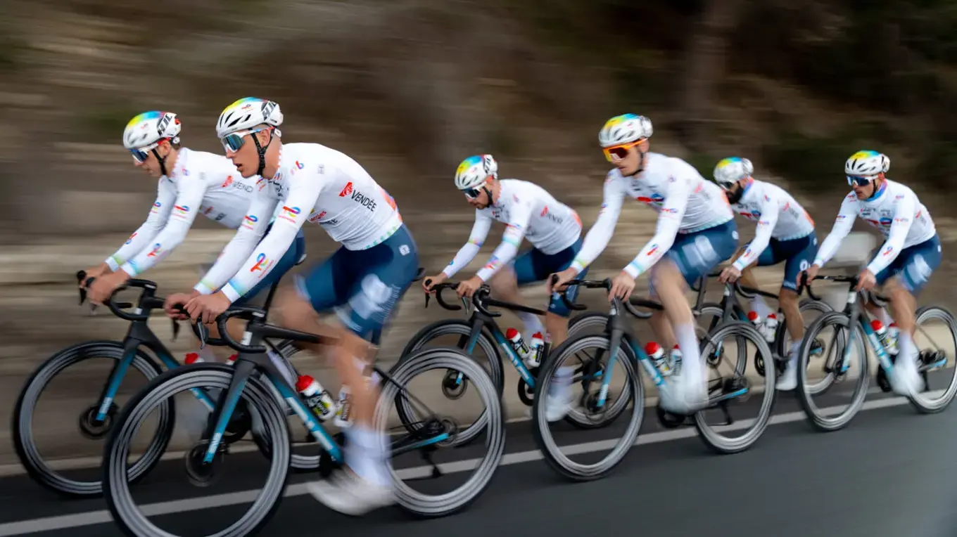 equipototalenergies-tour de francia-velocidad