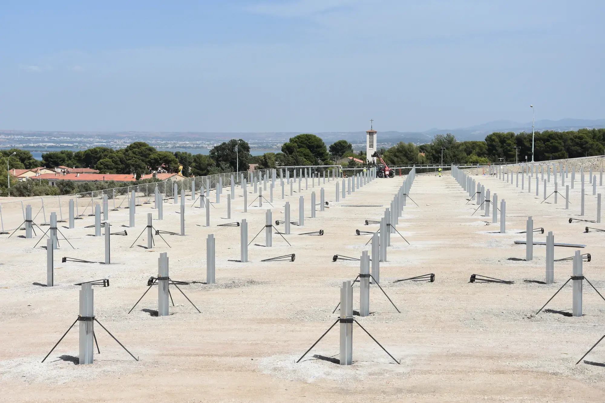 construction de la ferme solaire