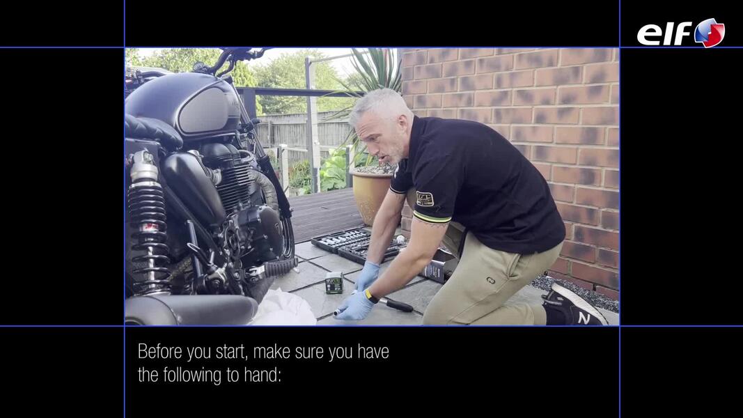 How to change motorbike engine oil - ELF MOTO 4T (video)