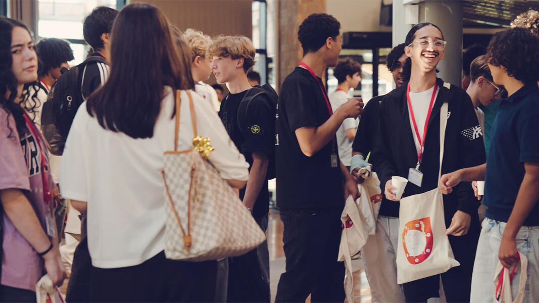 122 students take part in the third edition of the internship program at CSTJF (Video)