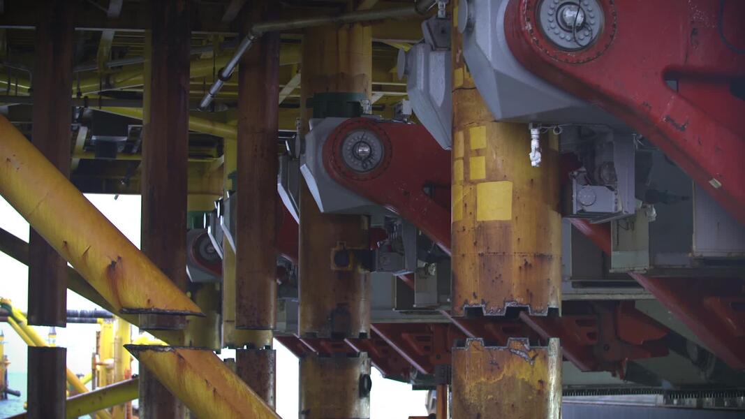 Tyra Redevelopment – Tyra Removal - Lift of the main Tyra East platform (video)